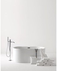 Vasca in acrilico completa di piletta clic clac misure 145 x 78 x h58 - Serie Nolita